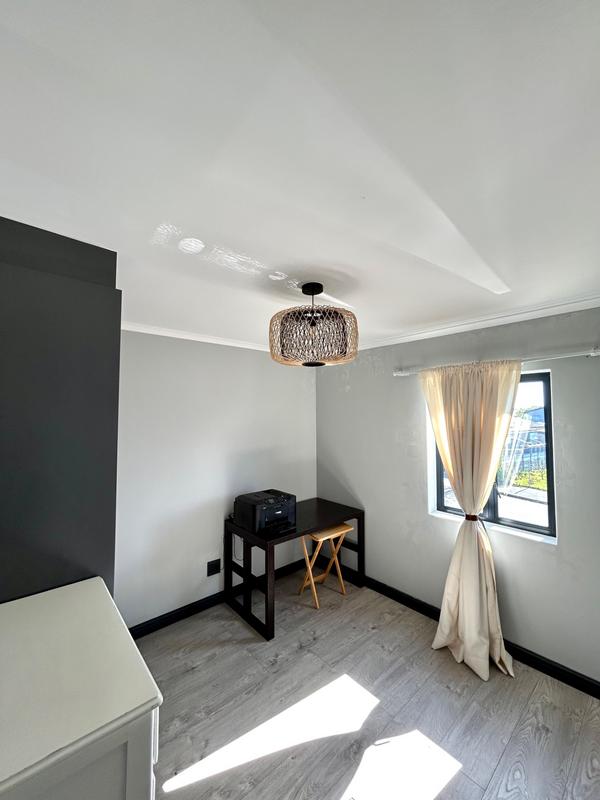 3 Bedroom Property for Sale in De Zoete Inval Western Cape